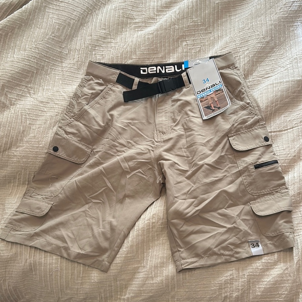 Denali Men’s Hiking Shorts. Size 34. NEW WITH TAGS.